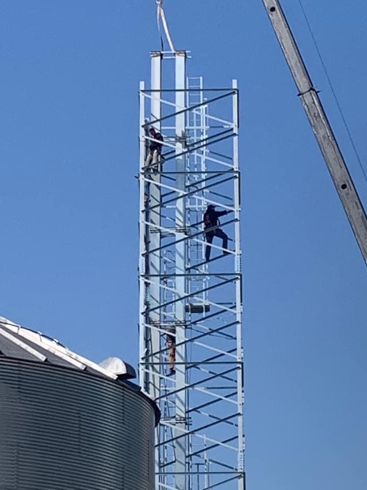 Grain storage bin & tower with